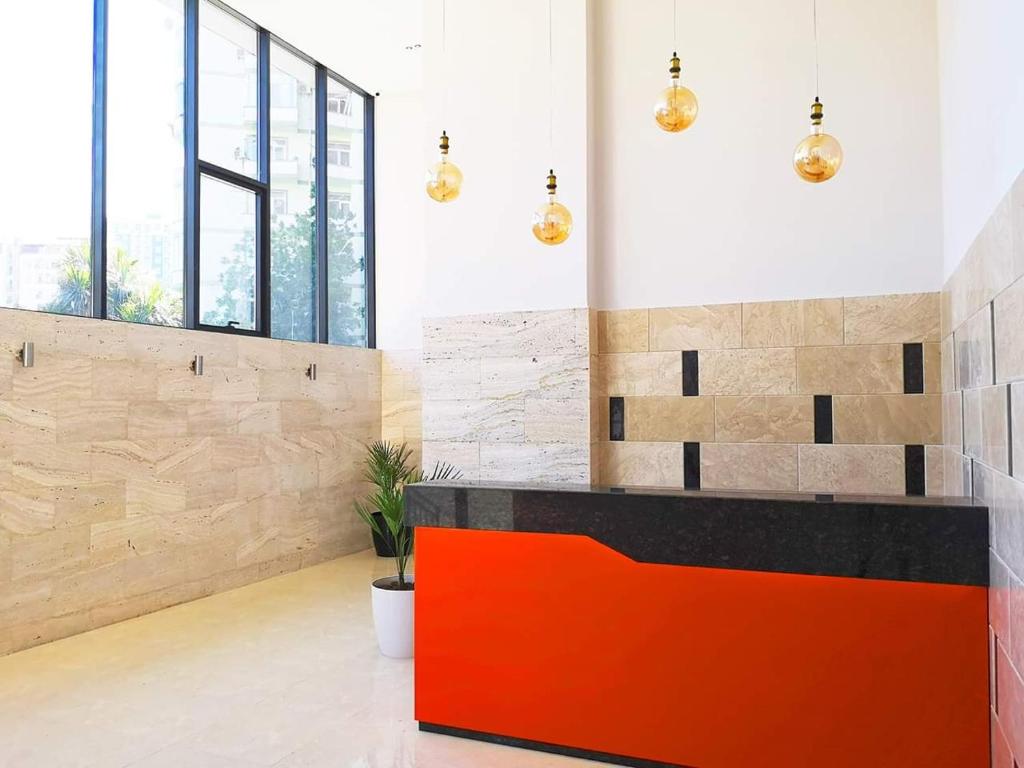 Next Orange room 1